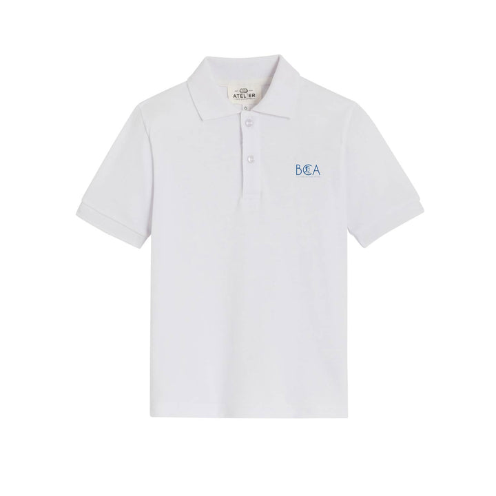 Polo manches courtes REMI de Cours Bienheureux Charles, en tissu léger, couleur bleue, porté par un mannequin.